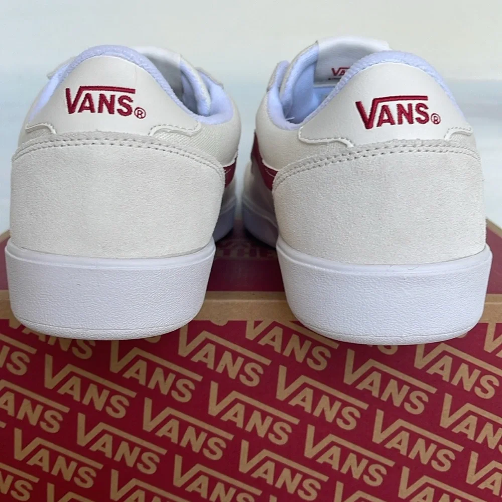 Vans Men’s Cruze Too Cc 90s Retro Blanc De Blanc
VN000CMTJVY
Sneakers - Picture 5 of 16